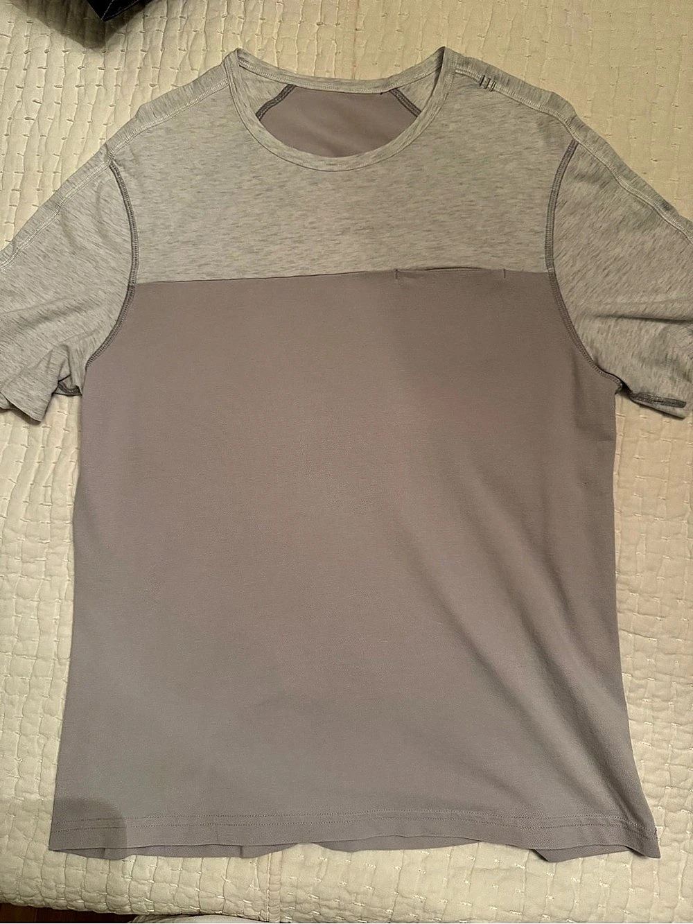 Lululemon Menβs Grey Colorblock Short Sleeve Performance Shirt Size M
